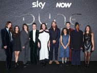 Chris Mason (third from right) (Image via Getty)